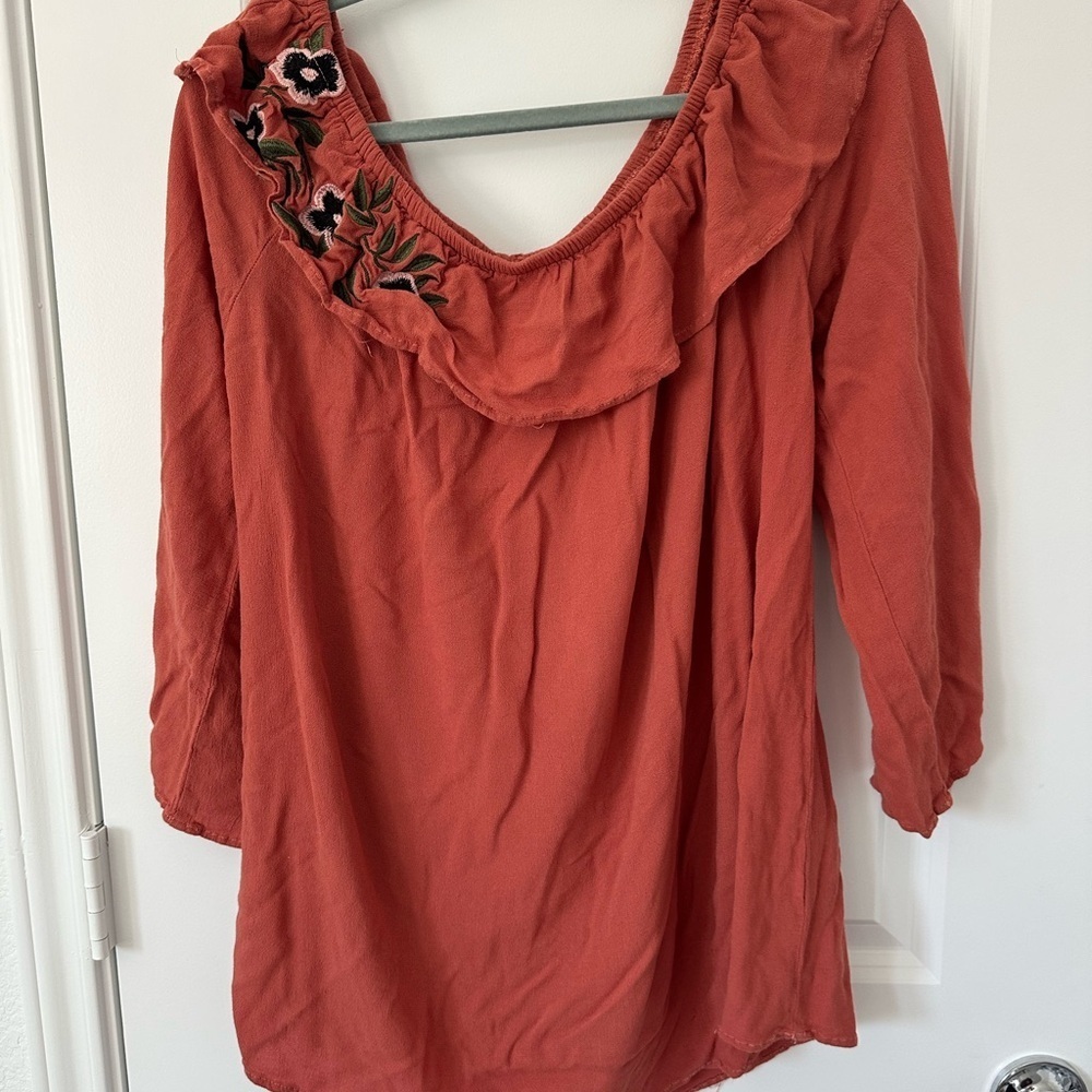 Southern Stitch Women’s Long sleeve Embroidered Blouse